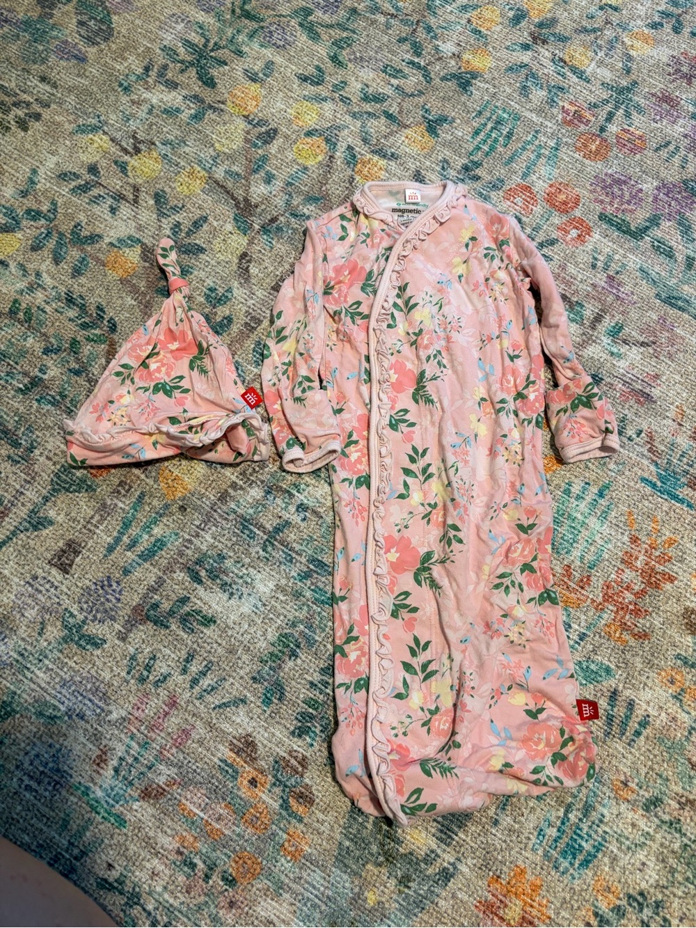 Magnetic Me Pink Floral Gown and Knot Hat